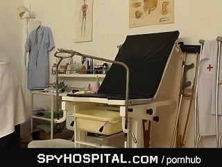 Krankenhaus Spy-Cam Video von nackten weiblichen Patienten