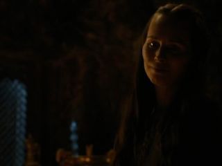 Carice van Houten in Game of Thrones s04e07